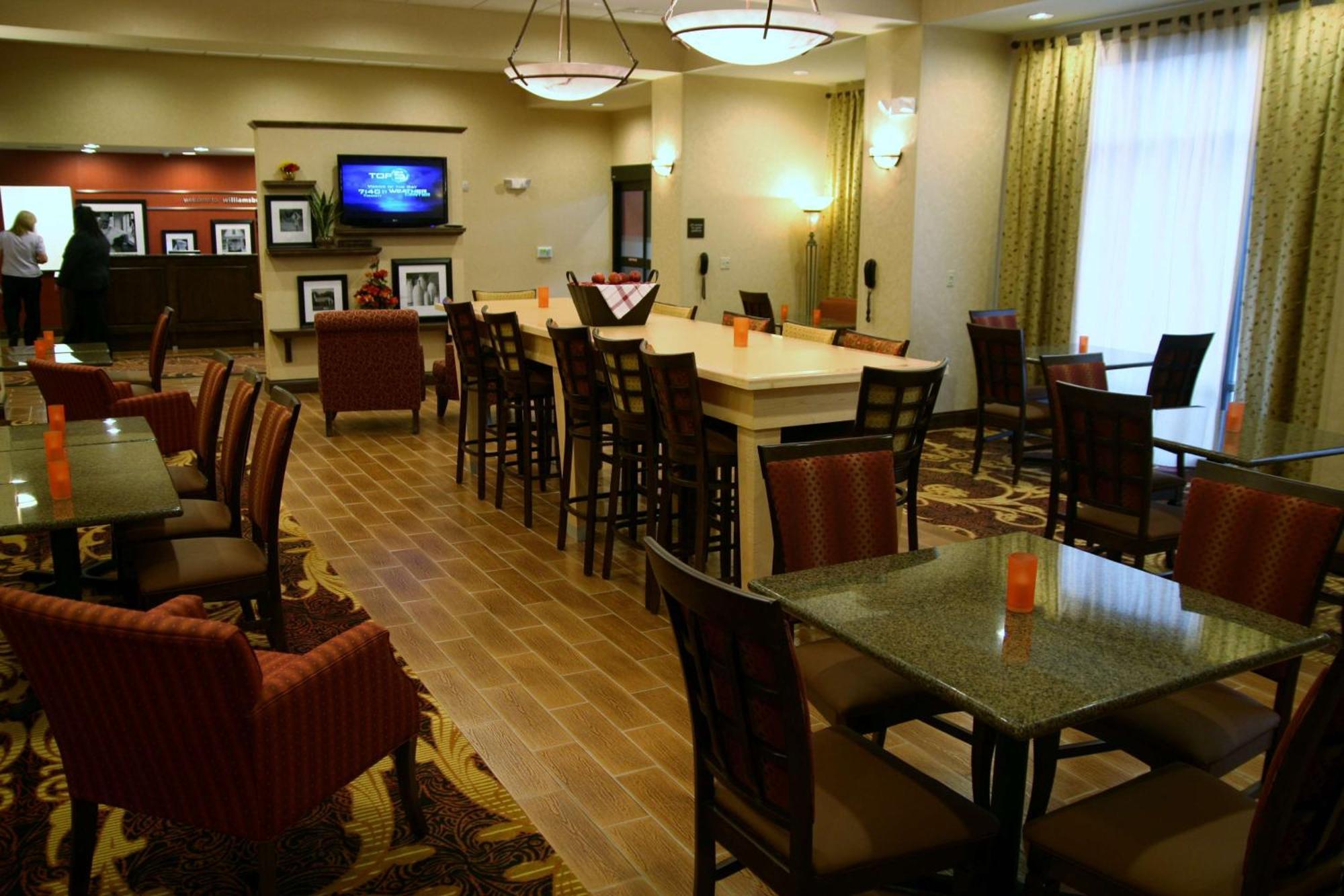 Hampton Inn Williamsburg Dış mekan fotoğraf